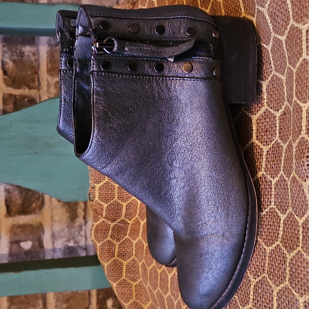 Vince Camuto Catile Pewter Gunmetal Ankle Boots